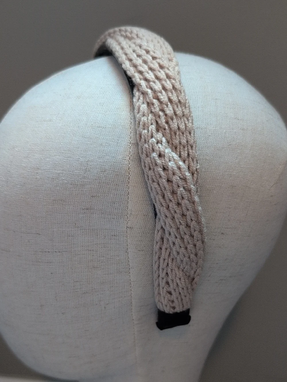 Knitted Twist Tan and Black Headband
